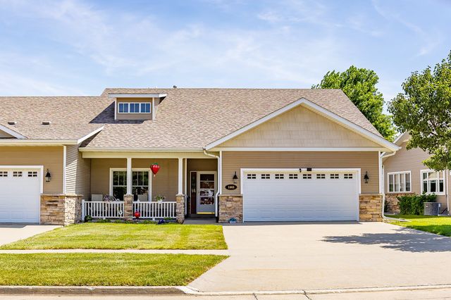1665 SE Holiday Crest Circle, Waukee, IA 50263