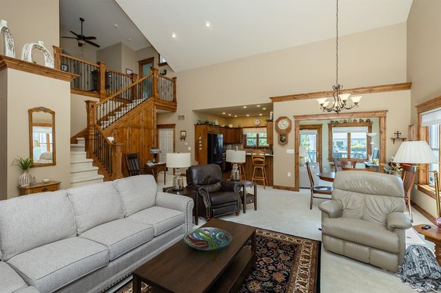 1665 SE Holiday Crest Circle, Waukee, IA 50263