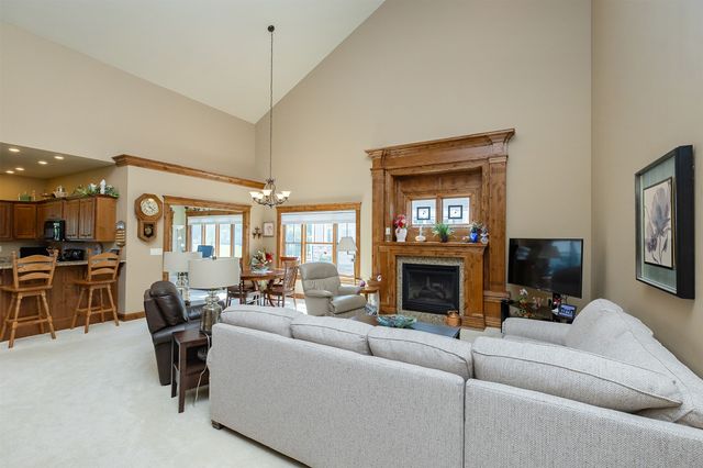 1665 SE Holiday Crest Circle, Waukee, IA 50263