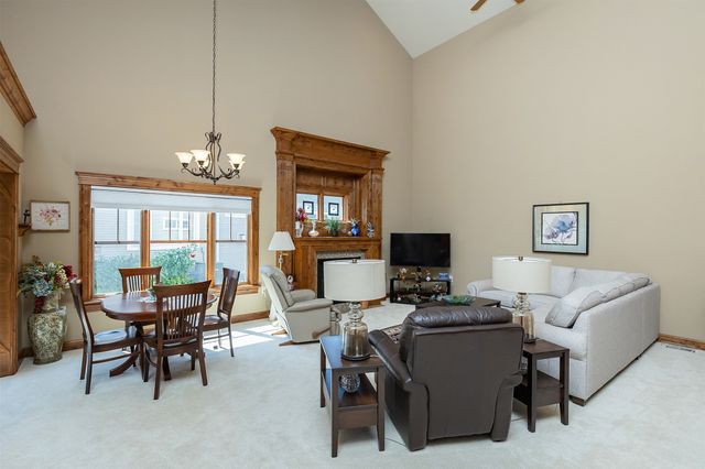 1665 SE Holiday Crest Circle, Waukee, IA 50263