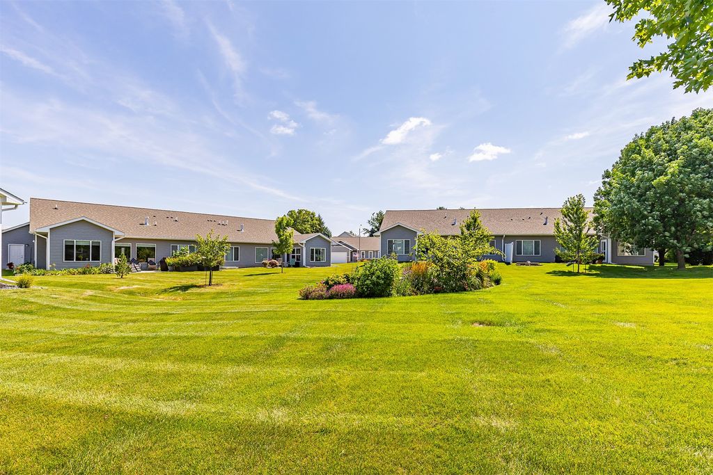 1665 SE Holiday Crest Circle, Waukee, IA 50263