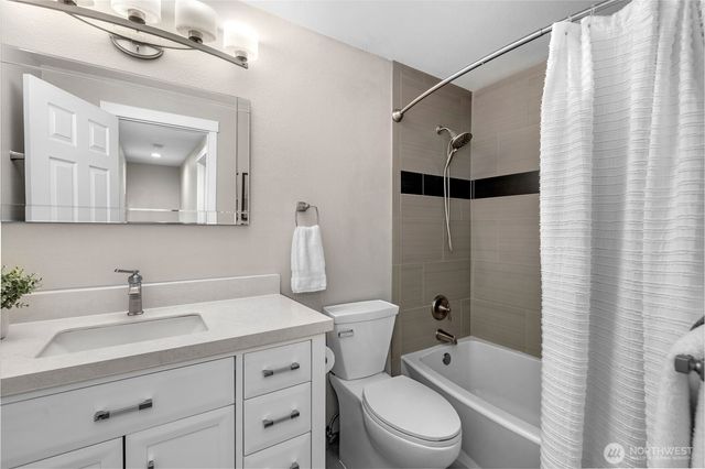 3008 Applehill Court NE, Olympia, WA 98506