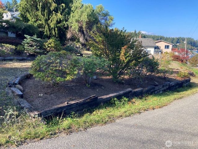 160 N Old Mill Road, Hoodsport, WA 98548