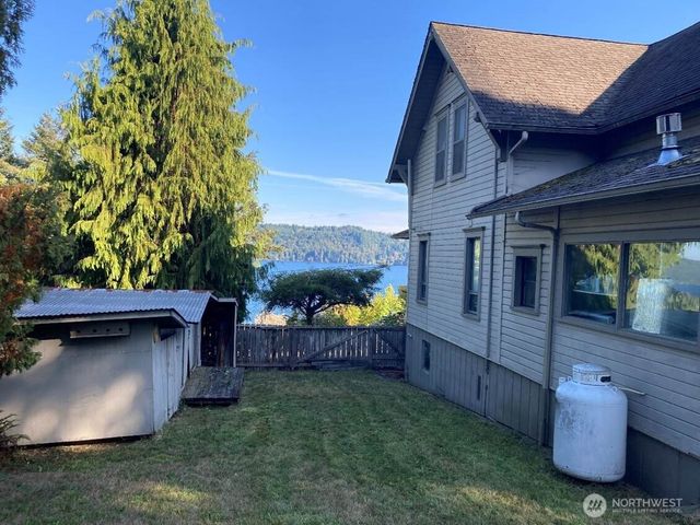 160 N Old Mill Road, Hoodsport, WA 98548