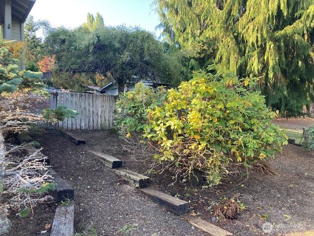 160 N Old Mill Road, Hoodsport, WA 98548