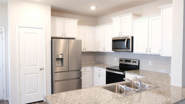 109 Gunther WAY, Taylor, TX 76574