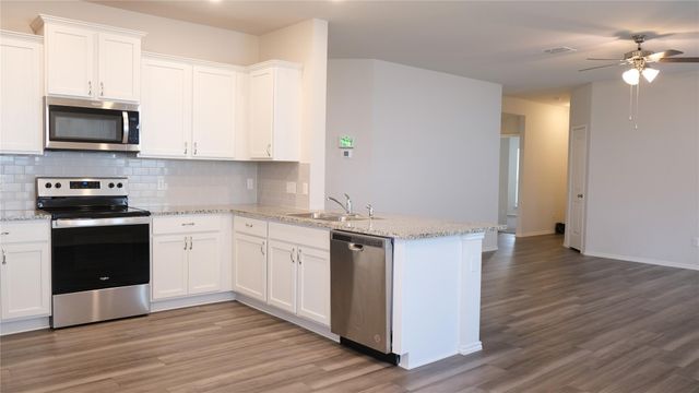 109 Gunther WAY, Taylor, TX 76574