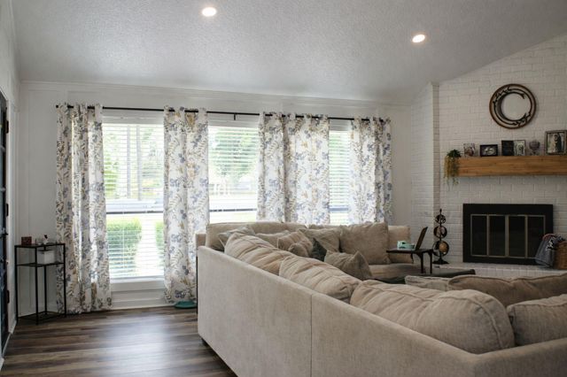 403 Banyan Street, Lake Jackson, TX 77566