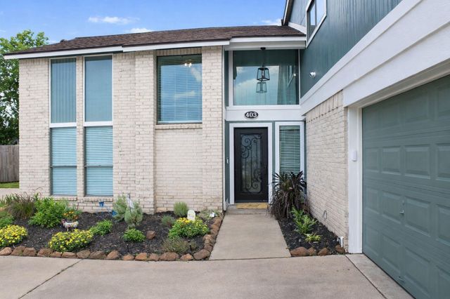 403 Banyan Street, Lake Jackson, TX 77566