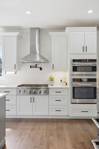 10 Darby Ln, Wilmington, MA 01887