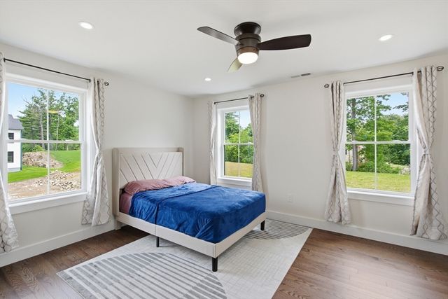 10 Darby Ln, Wilmington, MA 01887