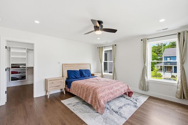 10 Darby Ln, Wilmington, MA 01887