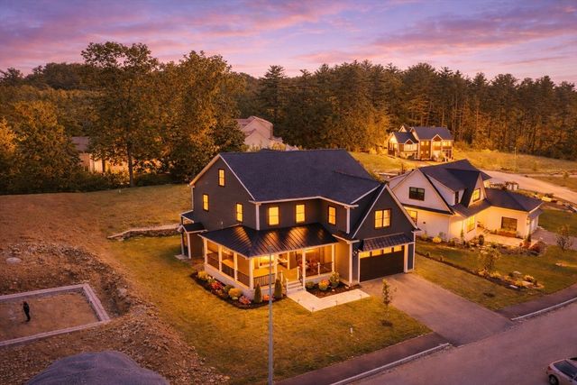 10 Darby Ln, Wilmington, MA 01887