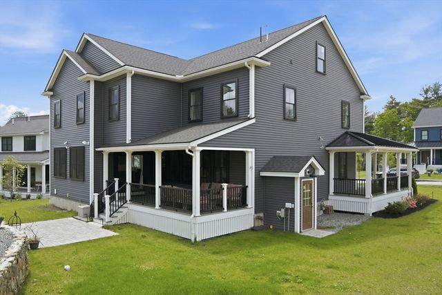 10 Darby Ln, Wilmington, MA 01887