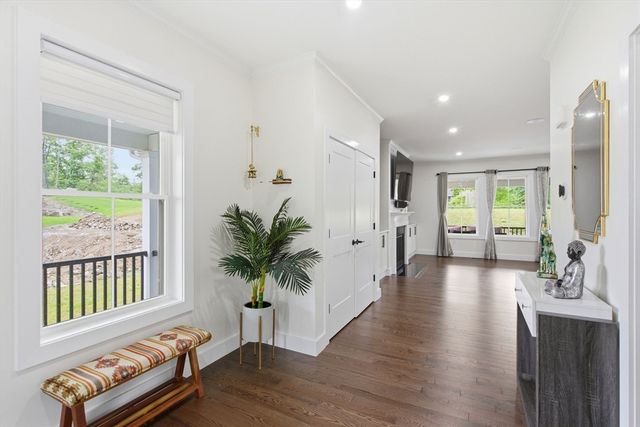 10 Darby Ln, Wilmington, MA 01887