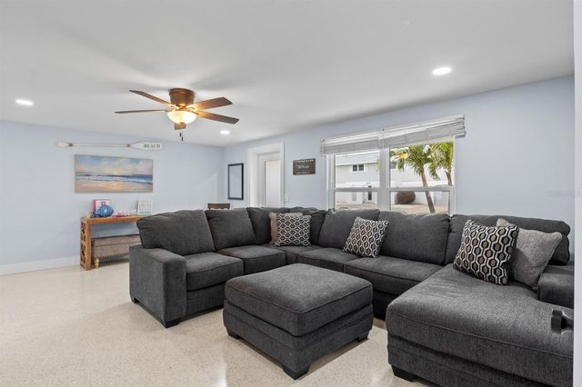 305 67TH STREET, Holmes Beach, FL 34217