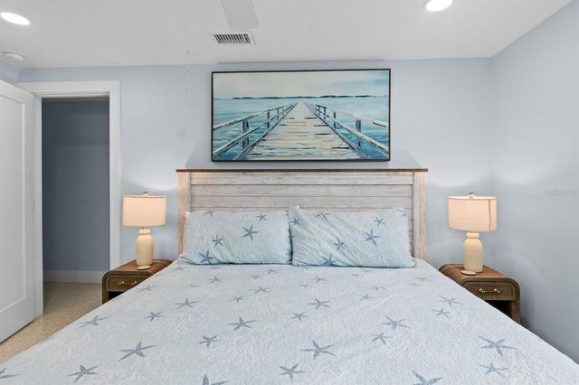 305 67TH STREET, Holmes Beach, FL 34217