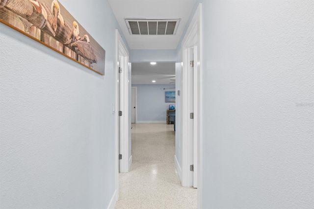 305 67TH STREET, Holmes Beach, FL 34217