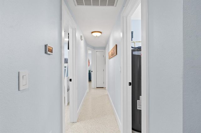 305 67TH STREET, Holmes Beach, FL 34217