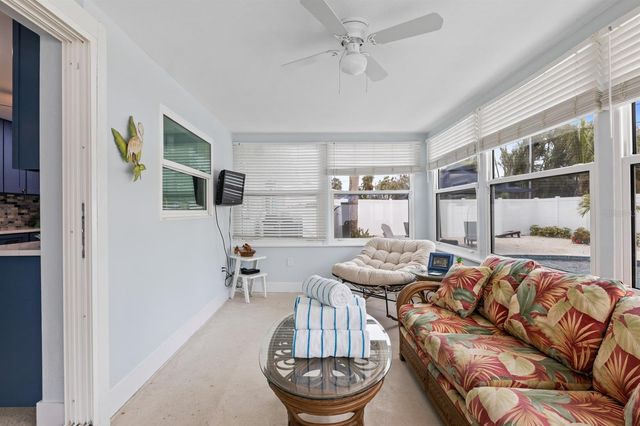 305 67TH STREET, Holmes Beach, FL 34217