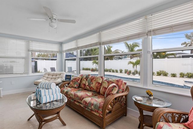 305 67TH STREET, Holmes Beach, FL 34217