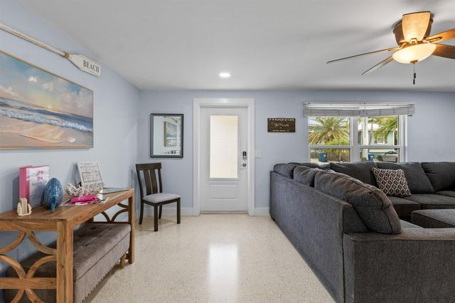 305 67TH STREET, Holmes Beach, FL 34217