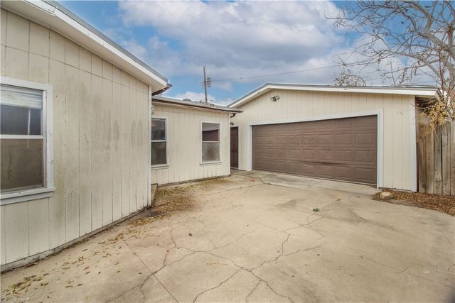 5305 Surrey, Corpus Christi, TX 78415