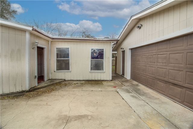 5305 Surrey, Corpus Christi, TX 78415