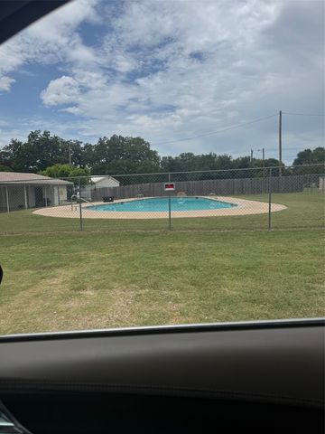 3524 Gerry Drive, Granbury, TX 76049