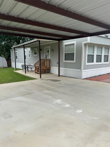 3524 Gerry Drive, Granbury, TX 76049