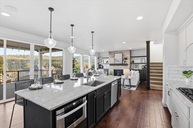 4421 S Henry's Fork Ln, Spokane, WA 99206