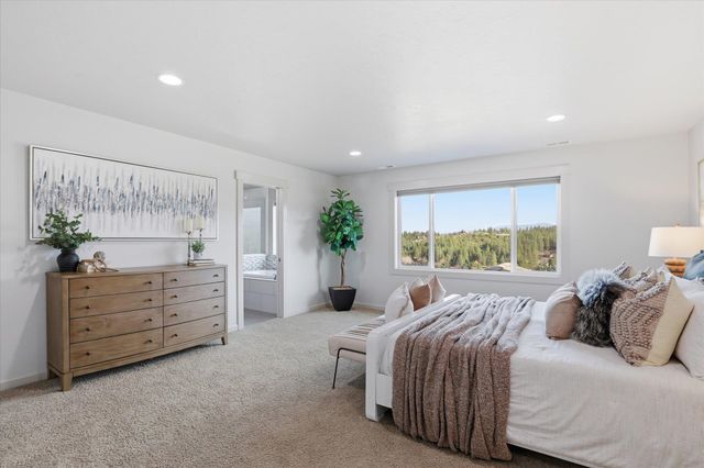 4421 S Henry's Fork Ln, Spokane, WA 99206