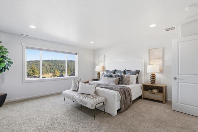 4421 S Henry's Fork Ln, Spokane, WA 99206