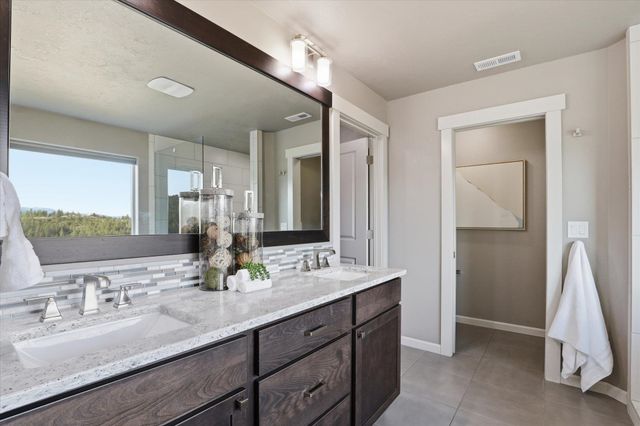 4421 S Henry's Fork Ln, Spokane, WA 99206