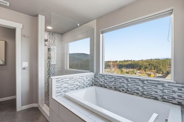 4421 S Henry's Fork Ln, Spokane, WA 99206