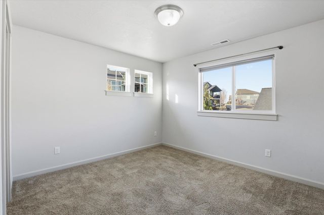 4421 S Henry's Fork Ln, Spokane, WA 99206