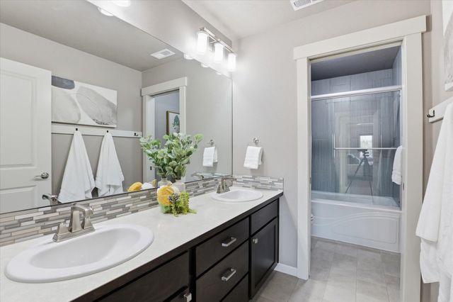 4421 S Henry's Fork Ln, Spokane, WA 99206