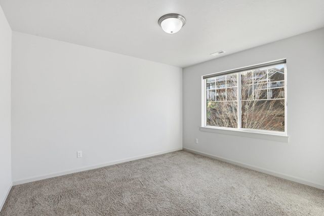 4421 S Henry's Fork Ln, Spokane, WA 99206