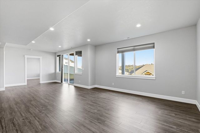 4421 S Henry's Fork Ln, Spokane, WA 99206