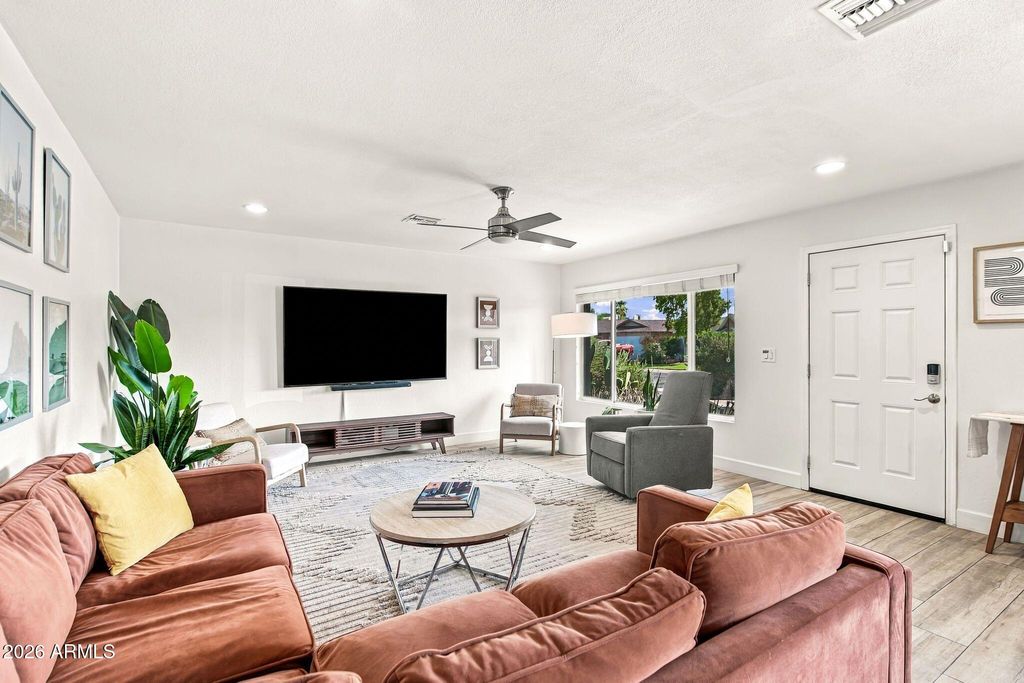 8314 E TURNEY Avenue, Scottsdale, AZ 85251 — photo 5