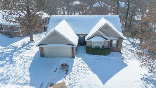 11 Cumbrian Drive, Bella Vista, AR 72714