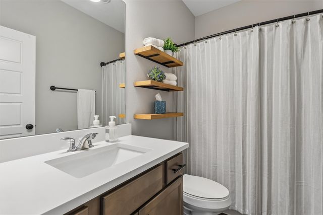 17008 Hickory Drive, Urbandale, IA 50323