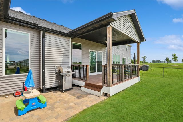 17008 Hickory Drive, Urbandale, IA 50323