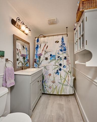 80 Jackson St, Belchertown, MA 01007