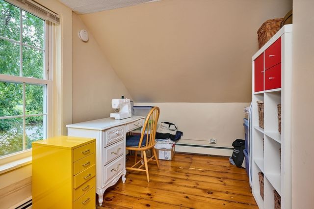 80 Jackson St, Belchertown, MA 01007