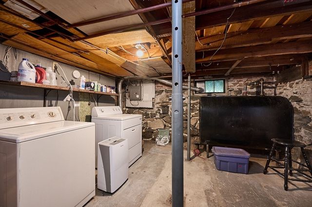 80 Jackson St, Belchertown, MA 01007