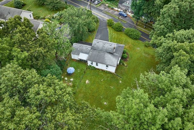 80 Jackson St, Belchertown, MA 01007