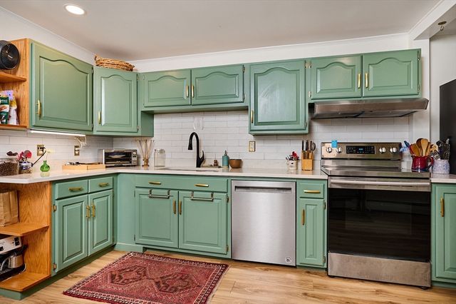 80 Jackson St, Belchertown, MA 01007