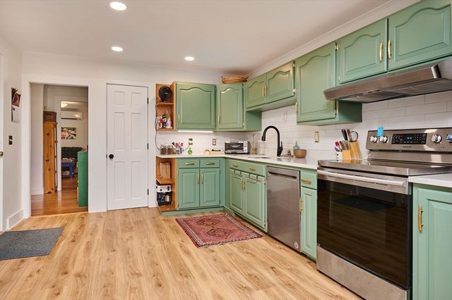 80 Jackson St, Belchertown, MA 01007