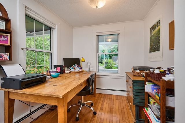 80 Jackson St, Belchertown, MA 01007